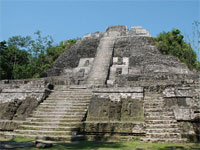 GtB The High Temple in Lamanai, offers visitors a panoramic view from its summit